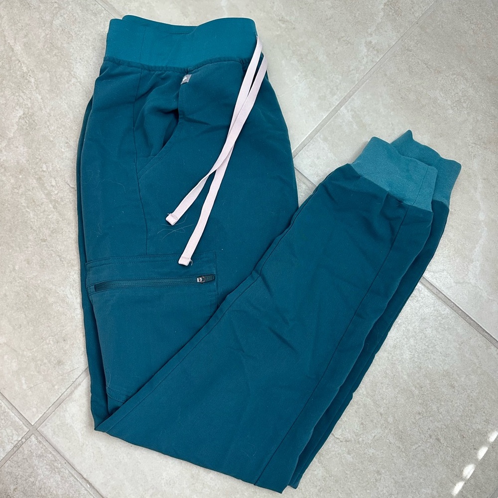 Figs Jogger Scrubs